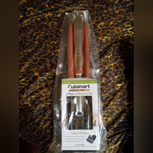 NIB Cuisinart 3 Piece Grilling Tool Set w/ Grilling Glove - Picture 1 of 4